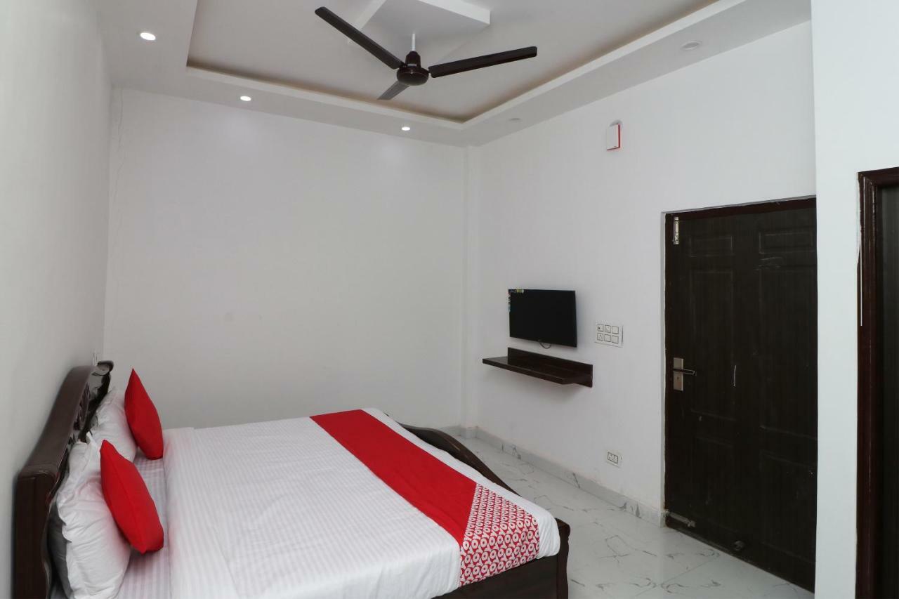 Oyo 29755 Hotel Jammu Airlines Exterior foto